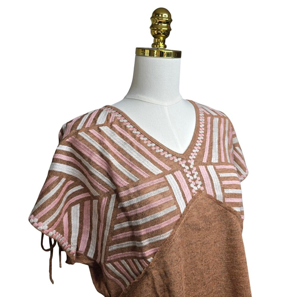 Savanna Jane Knit Top Womens M Embroidered Boho V-Neck Pink and Tan Festival NWT - Picture 2 of 16